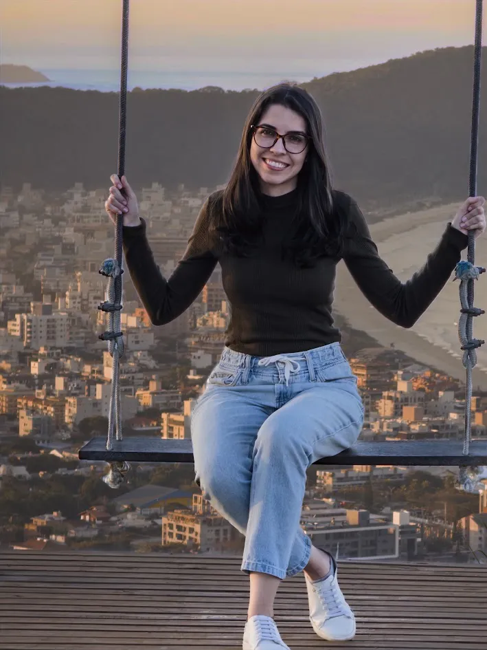 Rafa, engenheira florestal e educadora, criadora do Diário